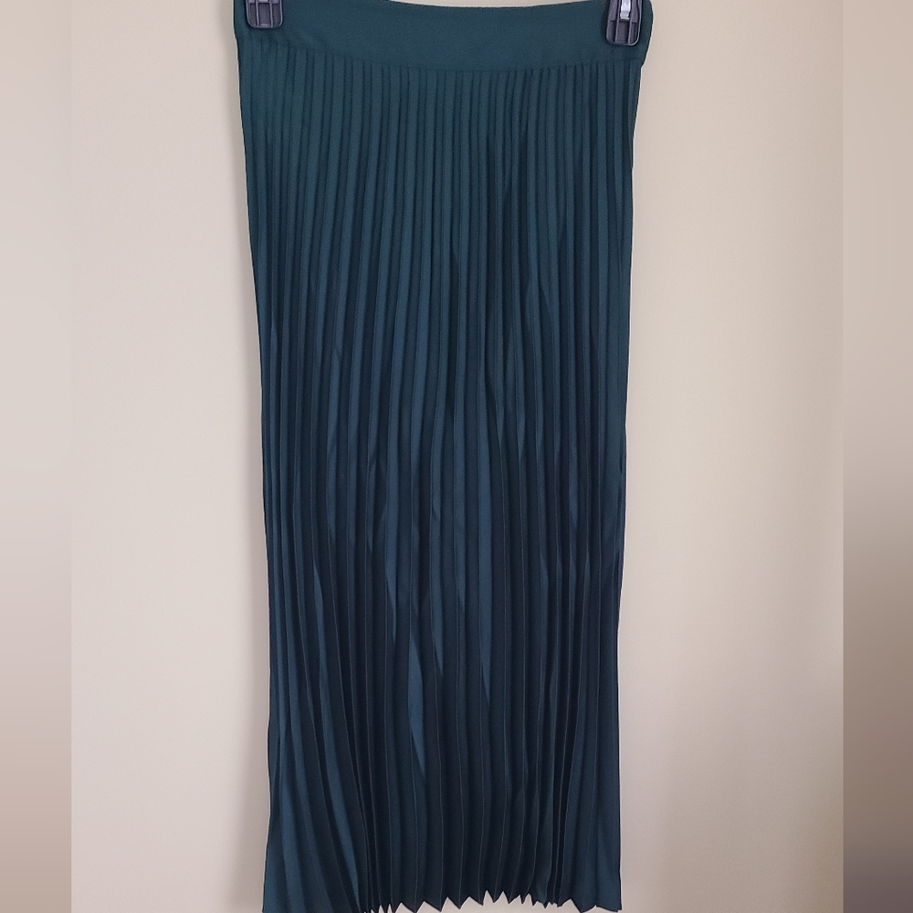 Sezane Dune Skirt - Picture 2 of 6